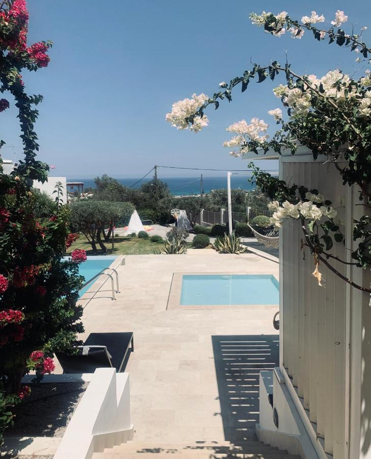 העיירה רתימנו Made Of Blue Luxury Suites Collection מראה חיצוני תמונה
