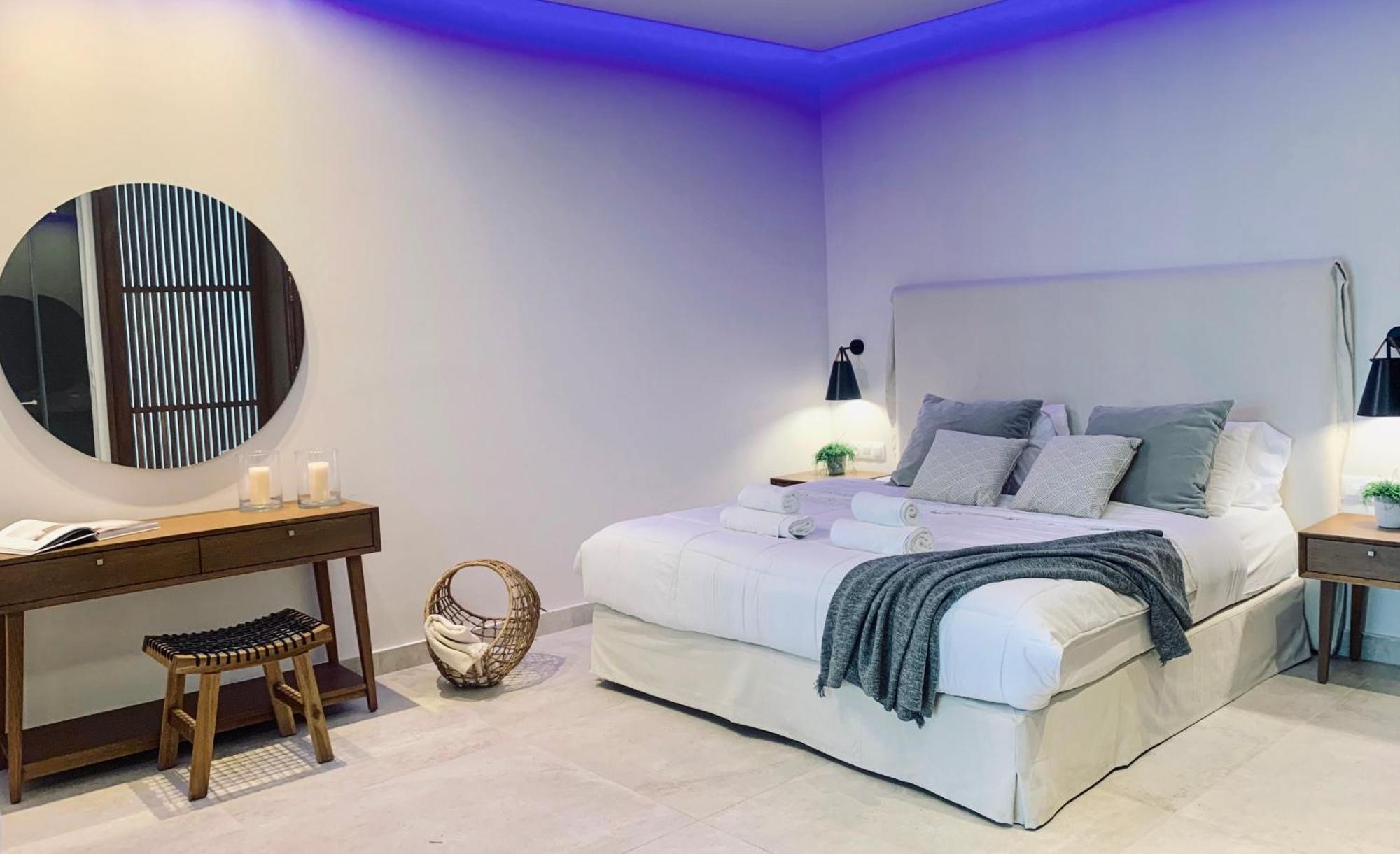 העיירה רתימנו Made Of Blue Luxury Suites Collection מראה חיצוני תמונה