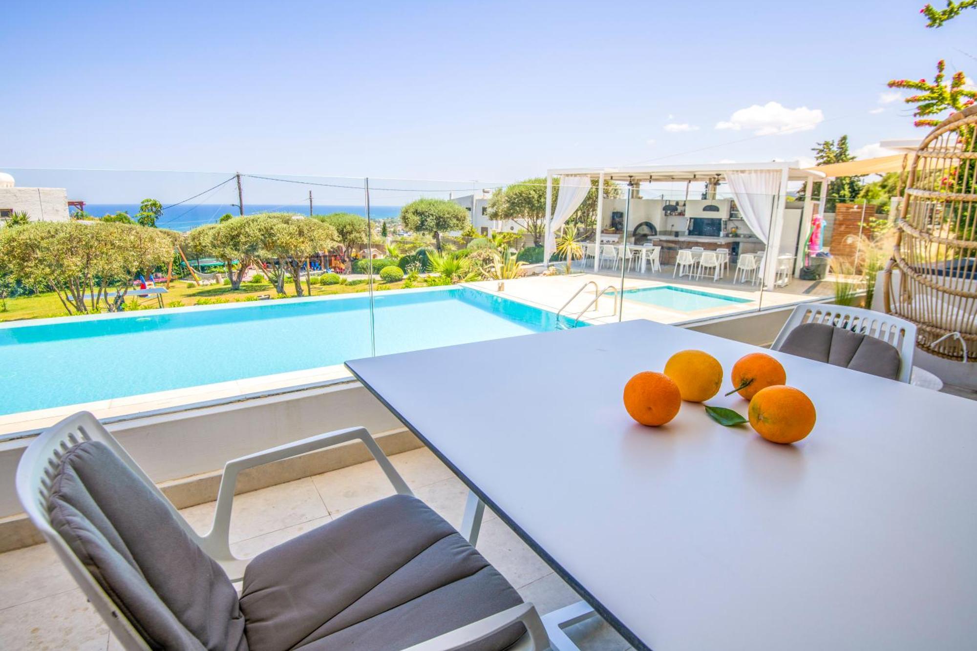 העיירה רתימנו Made Of Blue Luxury Suites Collection מראה חיצוני תמונה