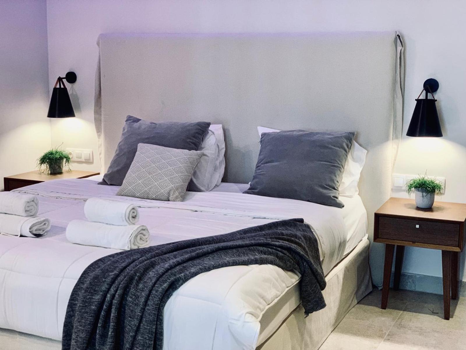 העיירה רתימנו Made Of Blue Luxury Suites Collection חדר תמונה
